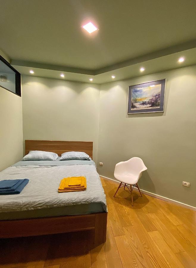 Rose Apartment Skopje Bagian luar foto